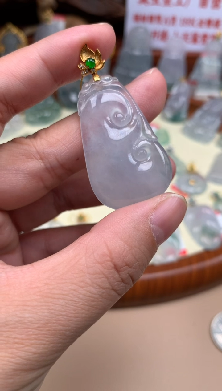 【闪购商品】翡翠颈饰18K金镶嵌如意