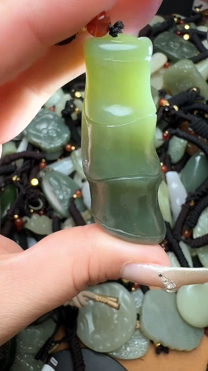 【闪购商品】和田玉颈饰未镶嵌1