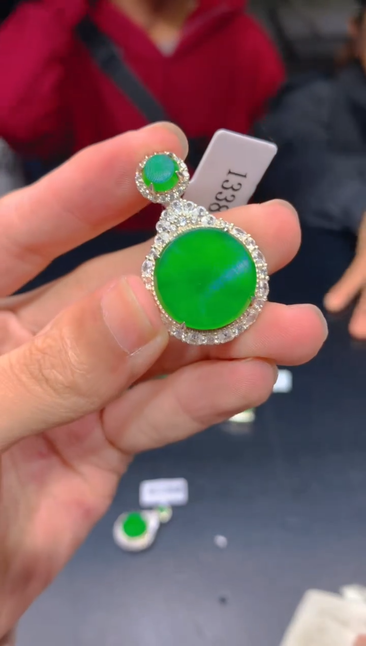 【闪购商品】定制翡翠未镶嵌47-定制翡翠-多样性发货（发其一）