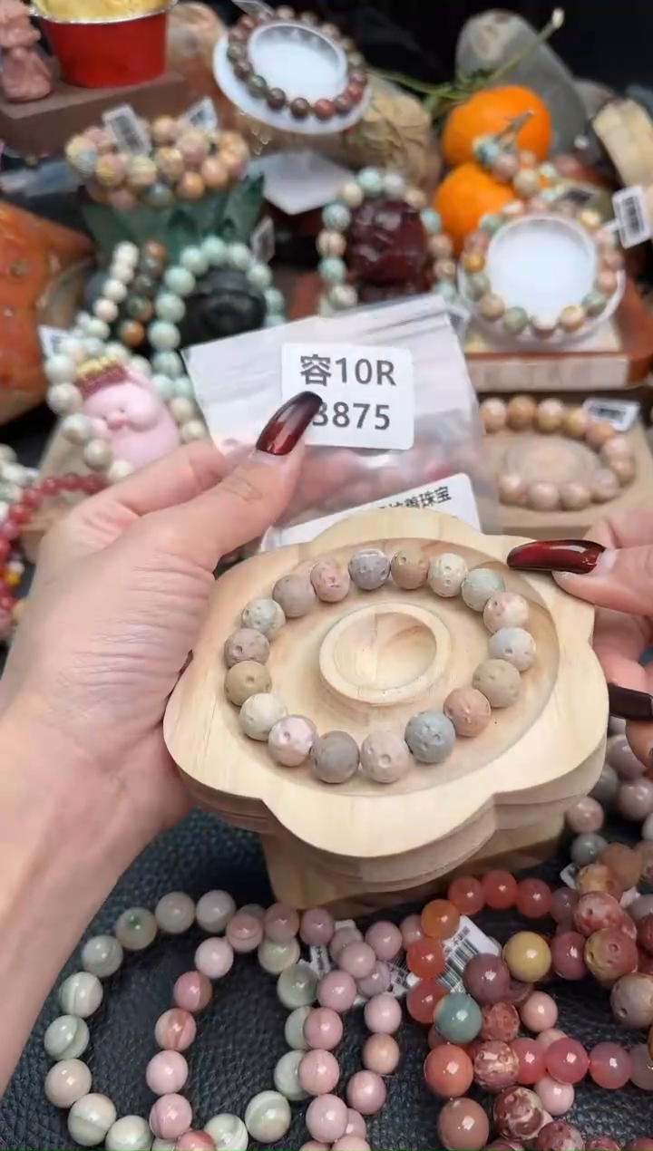 【闪购商品】石英质玉手链未镶嵌10R3875