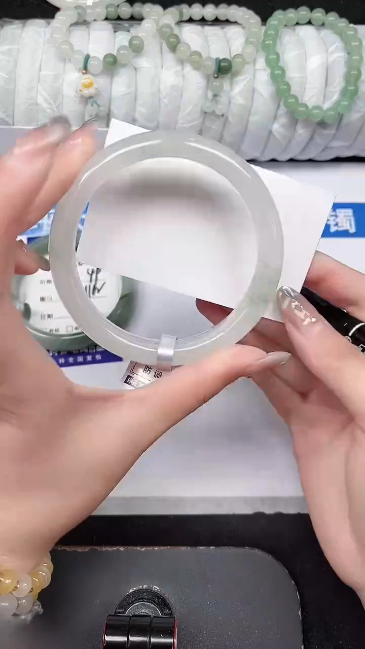 未镶嵌手镯石英质玉117-64/65