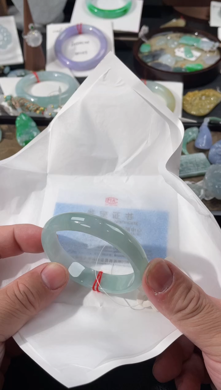 【闪购商品】翡翠颈饰未镶嵌55贵妃