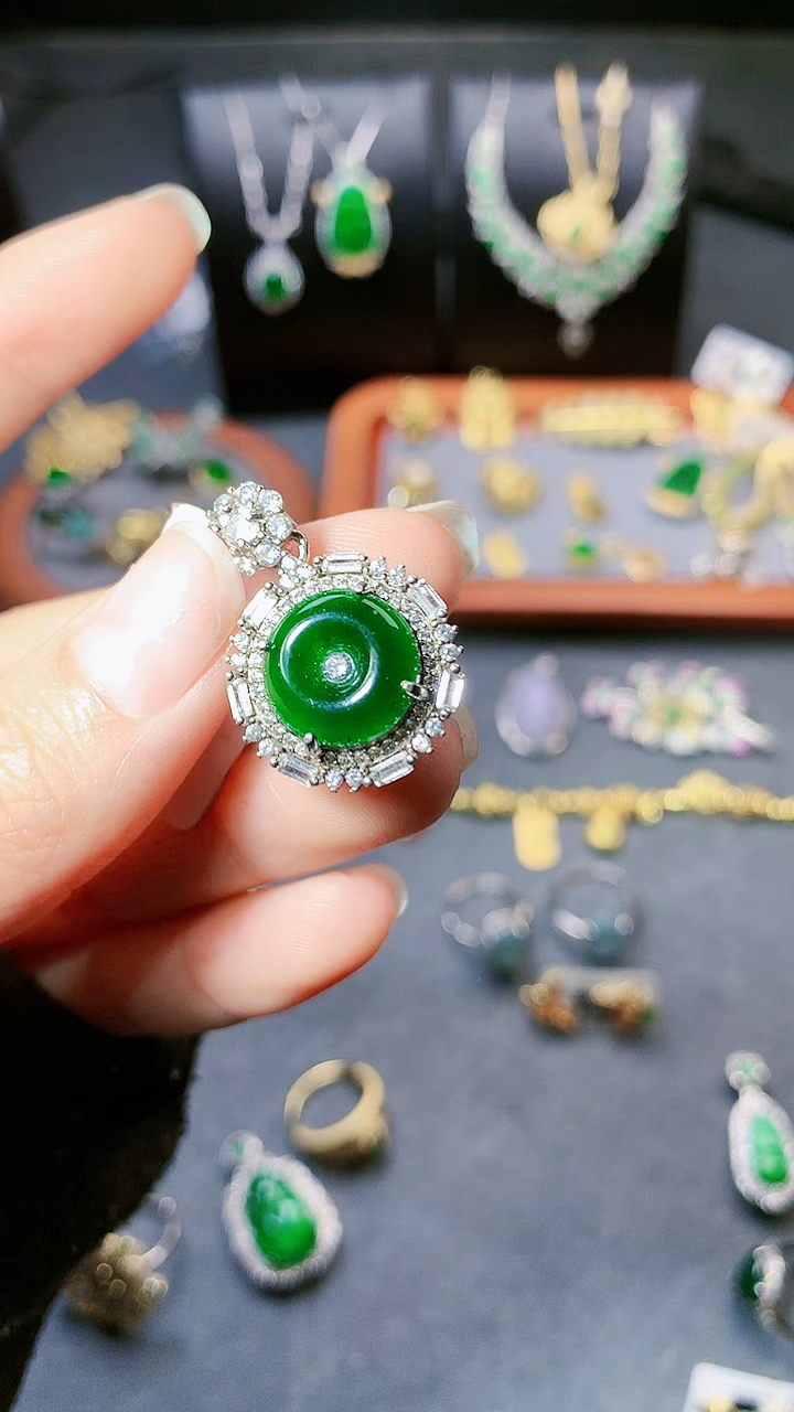 【闪购商品】翡翠颈饰银S925镶嵌吊坠