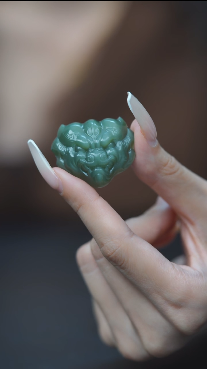 颈饰未镶嵌和田玉碧玉猫眼兽面挂坠HT130148