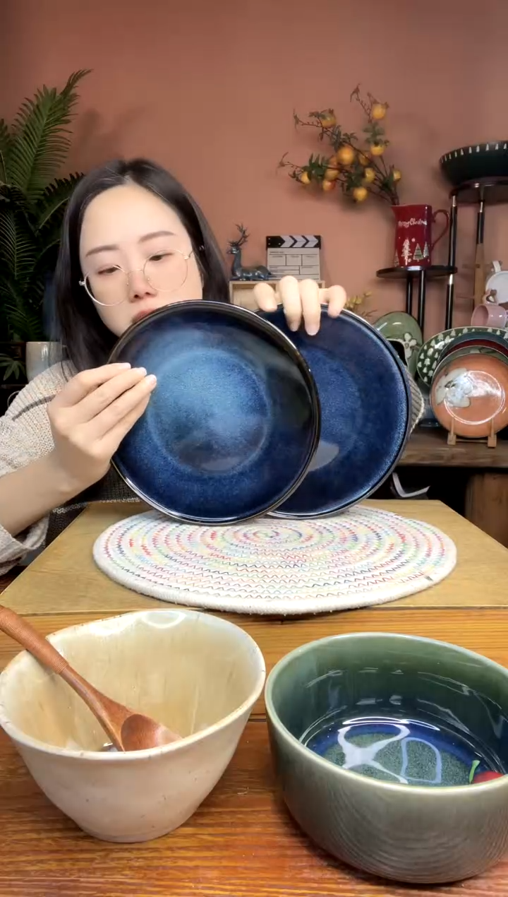 陶瓷8英寸蓝色窑变浅盘 2件 微瑕疵