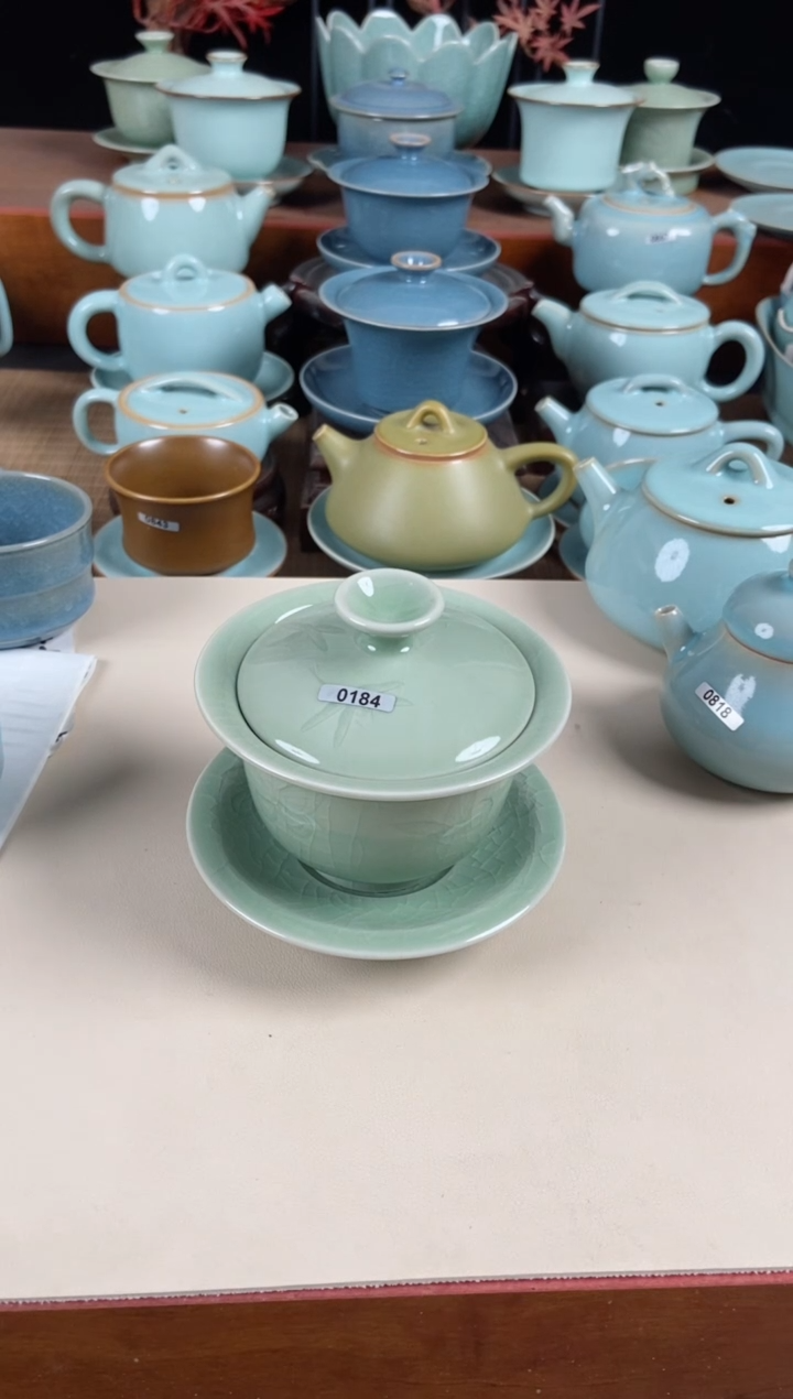 【闪购商品】其他184号全品无瑕手雕豆绿盖碗全手工