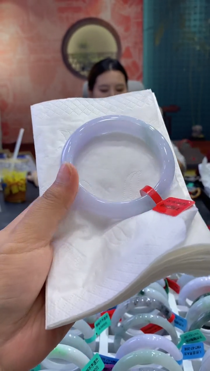 翡翠手镯未镶嵌多人0006495