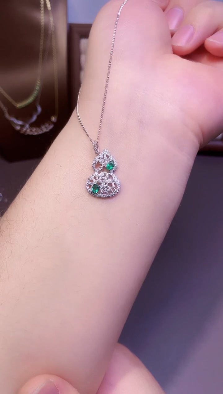 【闪购商品】祖母绿颈饰银S925镶嵌一条