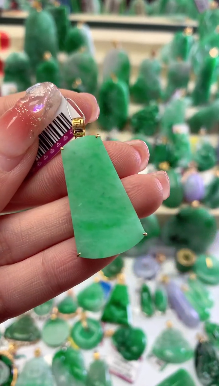 【闪购商品】翡翠颈饰18K金镶嵌挂件