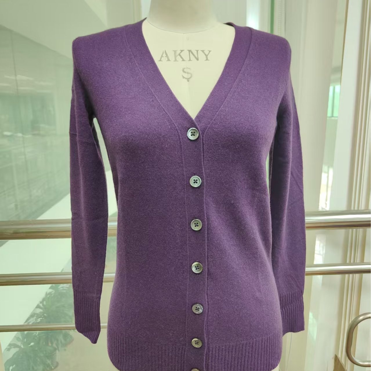 100%纯山羊绒暗紫色开衫NS41-18