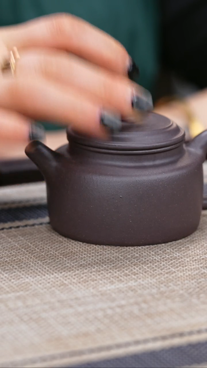 【闪购商品】紫砂茶壶清灰原矿紫泥  德中壶夏