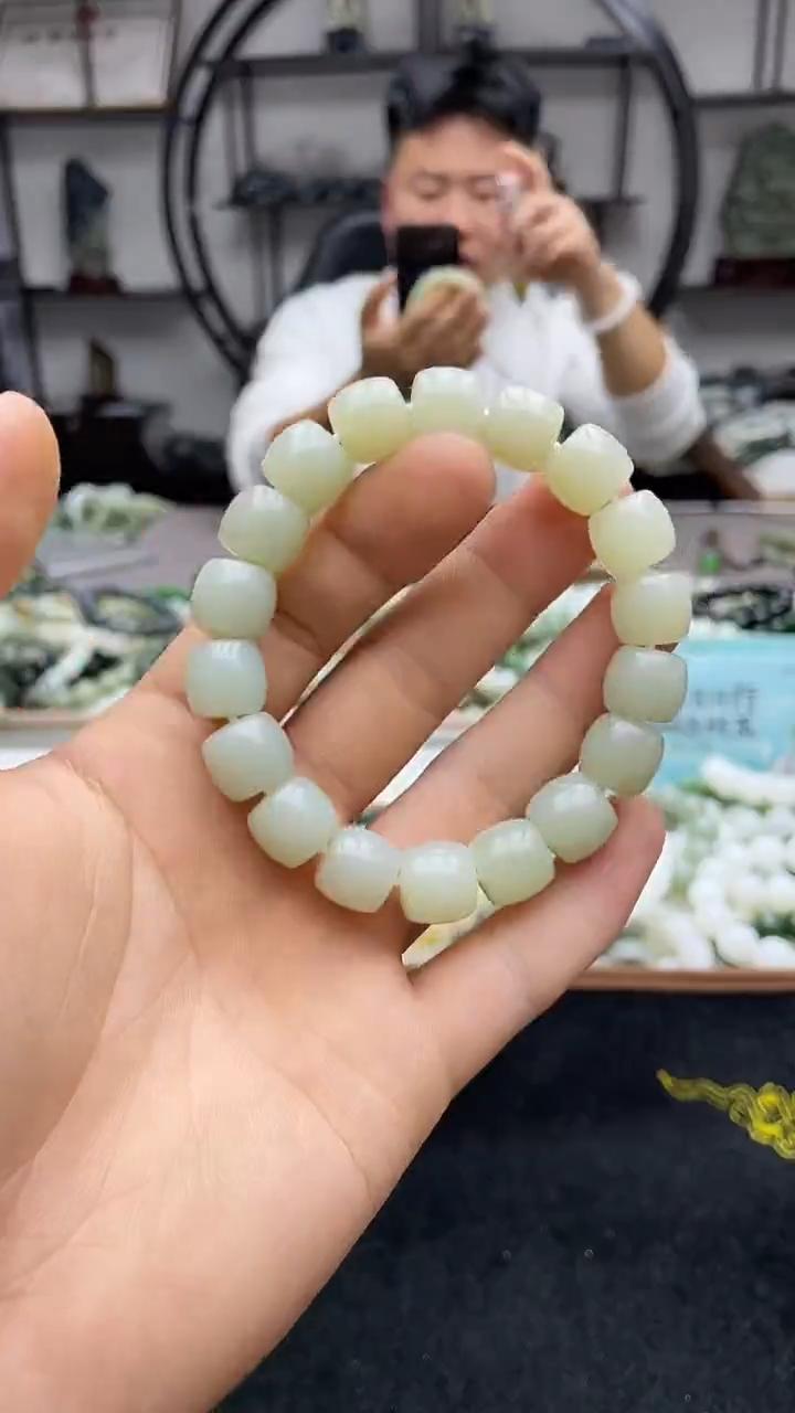 未镶嵌手串和田玉纯天然青白12直切