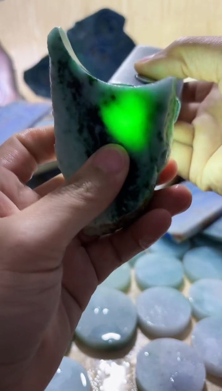 【闪购商品】翡翠颈饰未镶嵌A货闯文2630