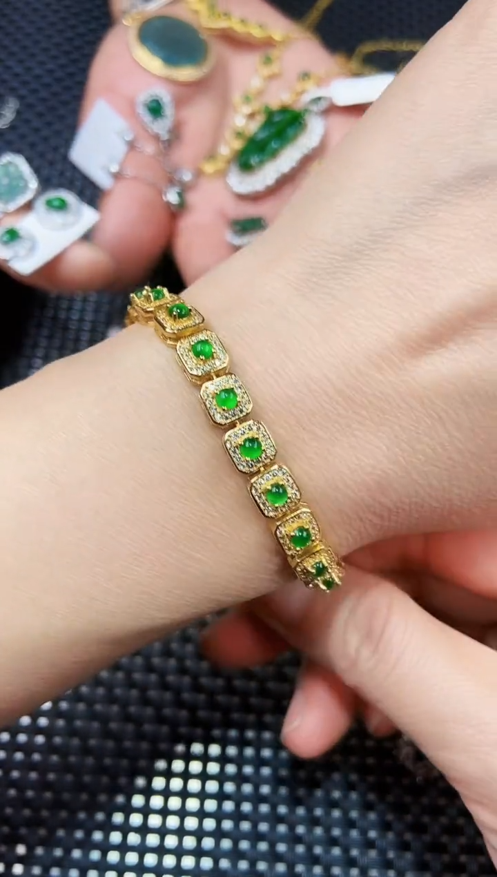 【闪购商品】翡翠手链未镶嵌111111111