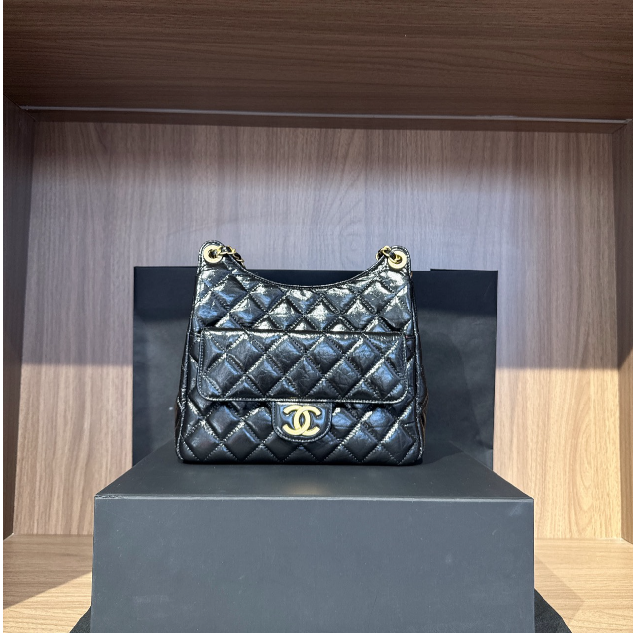 99新 Chanel/香奈儿 天猫精灵hobo中号芯片亮面皱纹牛皮金扣黑色