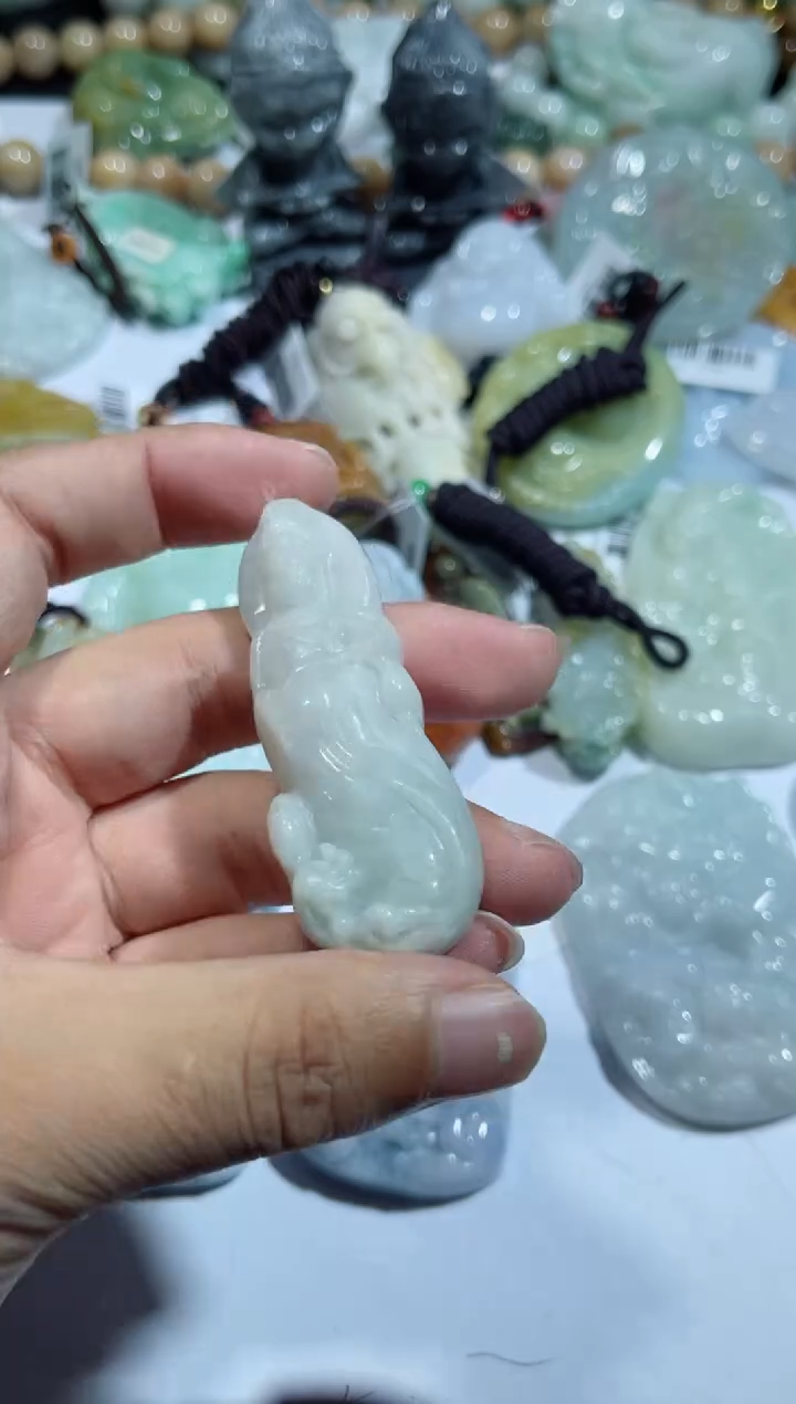 【闪购商品】翡翠颈饰未镶嵌00005886