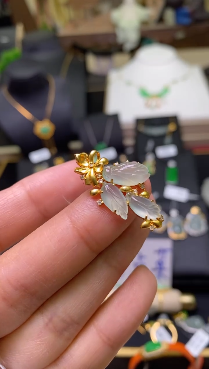 【闪购商品】翡翠颈饰18K金镶嵌净货16195