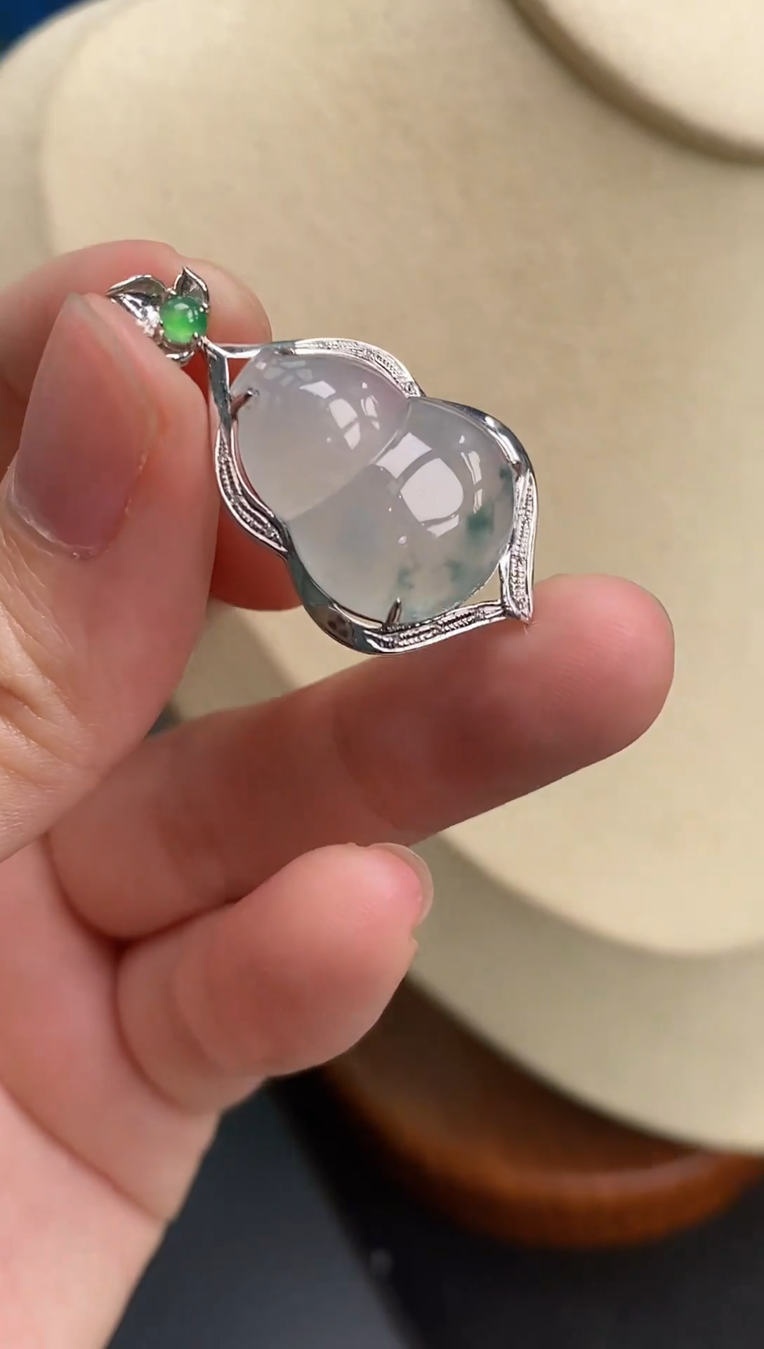 翡翠18K金镶嵌吊坠(不含链)吊坠