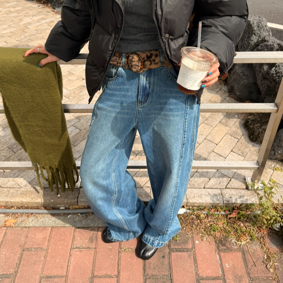 【清】IN choose u笑笑家2025冬季设计感高腰显瘦直筒牛仔裤女89926