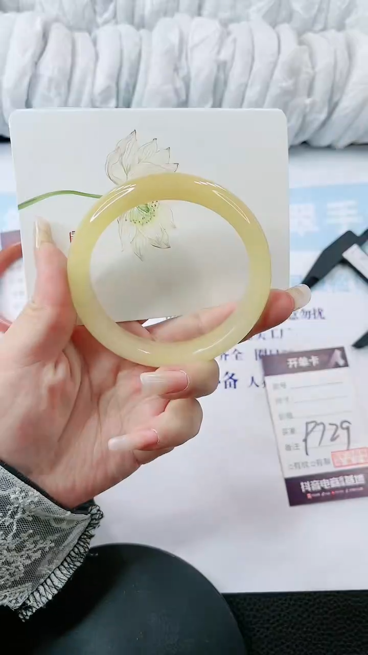 【闪购商品】石英质玉手镯未镶嵌多样性发货P729-62