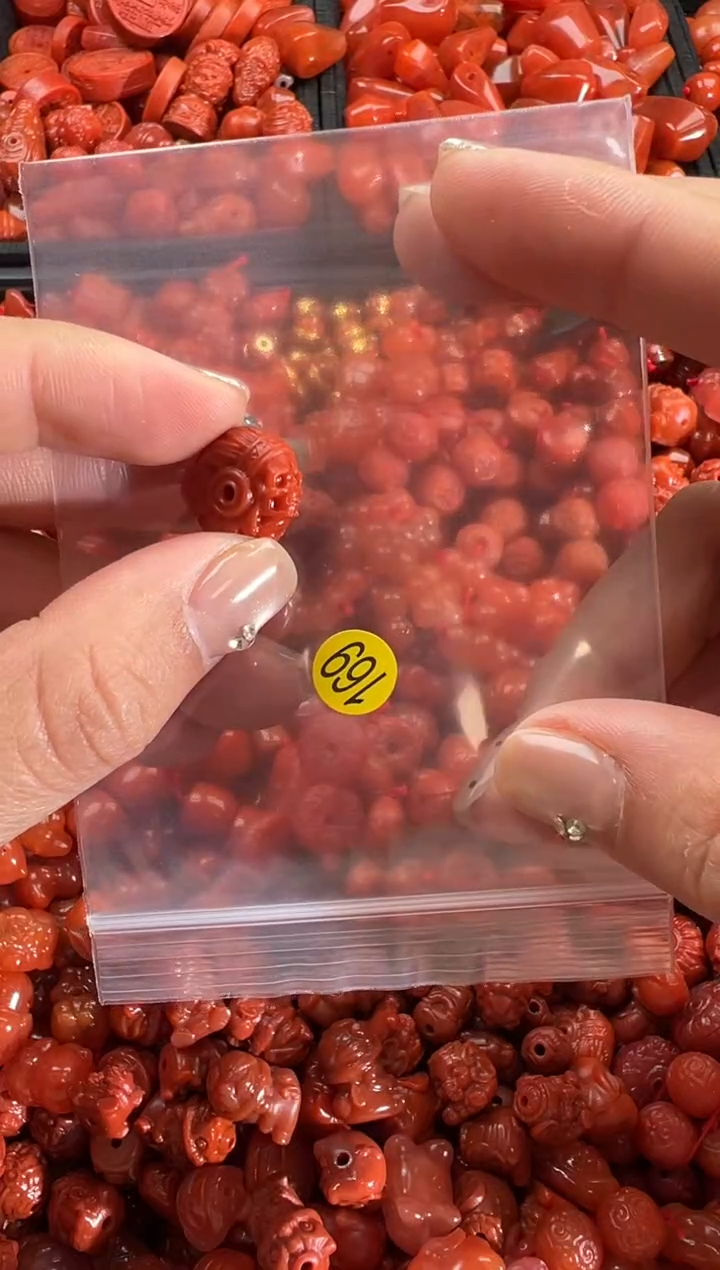 【闪购商品】南红玛瑙颈饰未镶嵌1