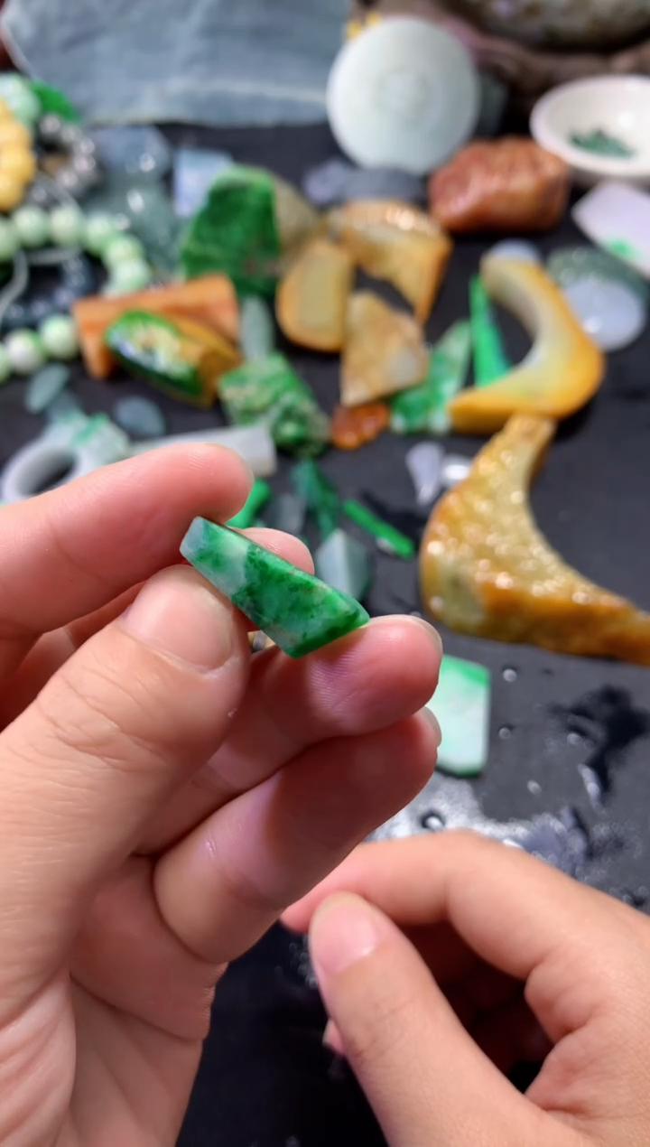 翡翠未镶嵌颈饰036天然翡翠