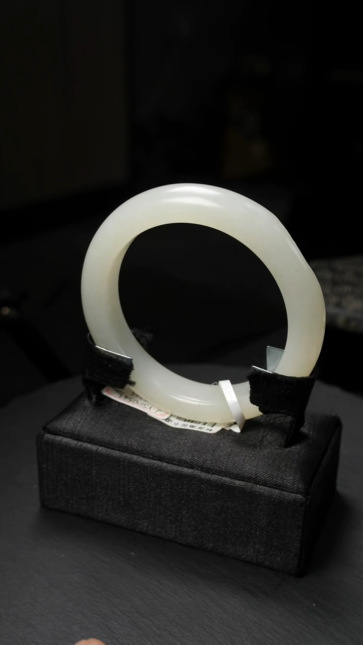 未镶嵌手镯和田玉白玉晴水皮水返沙手镯58圈