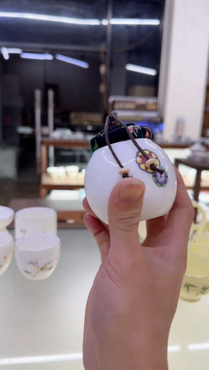 【闪购商品】瓷片言泥言泥言泥@YN