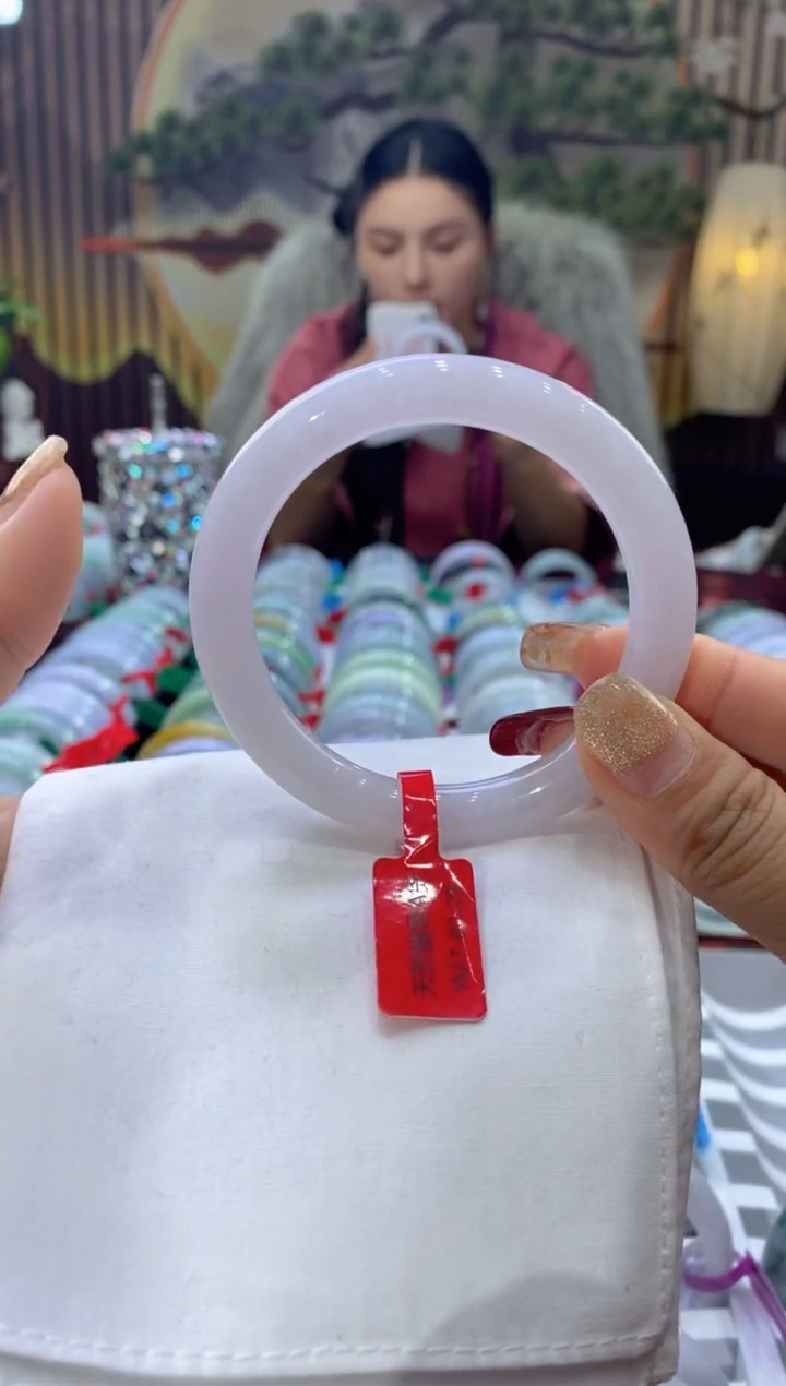 【闪购商品】翡翠手镯未镶嵌多人02134