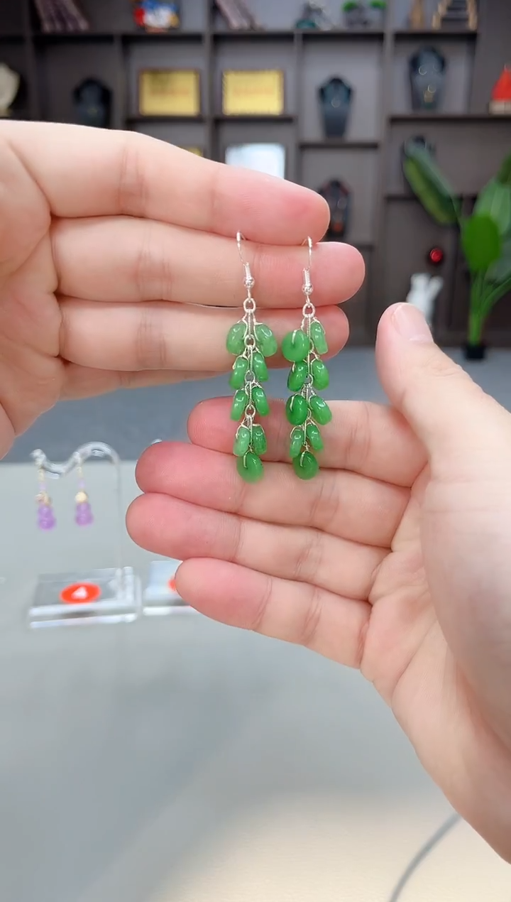 未镶嵌石英质玉（天山翠）耳钉302000