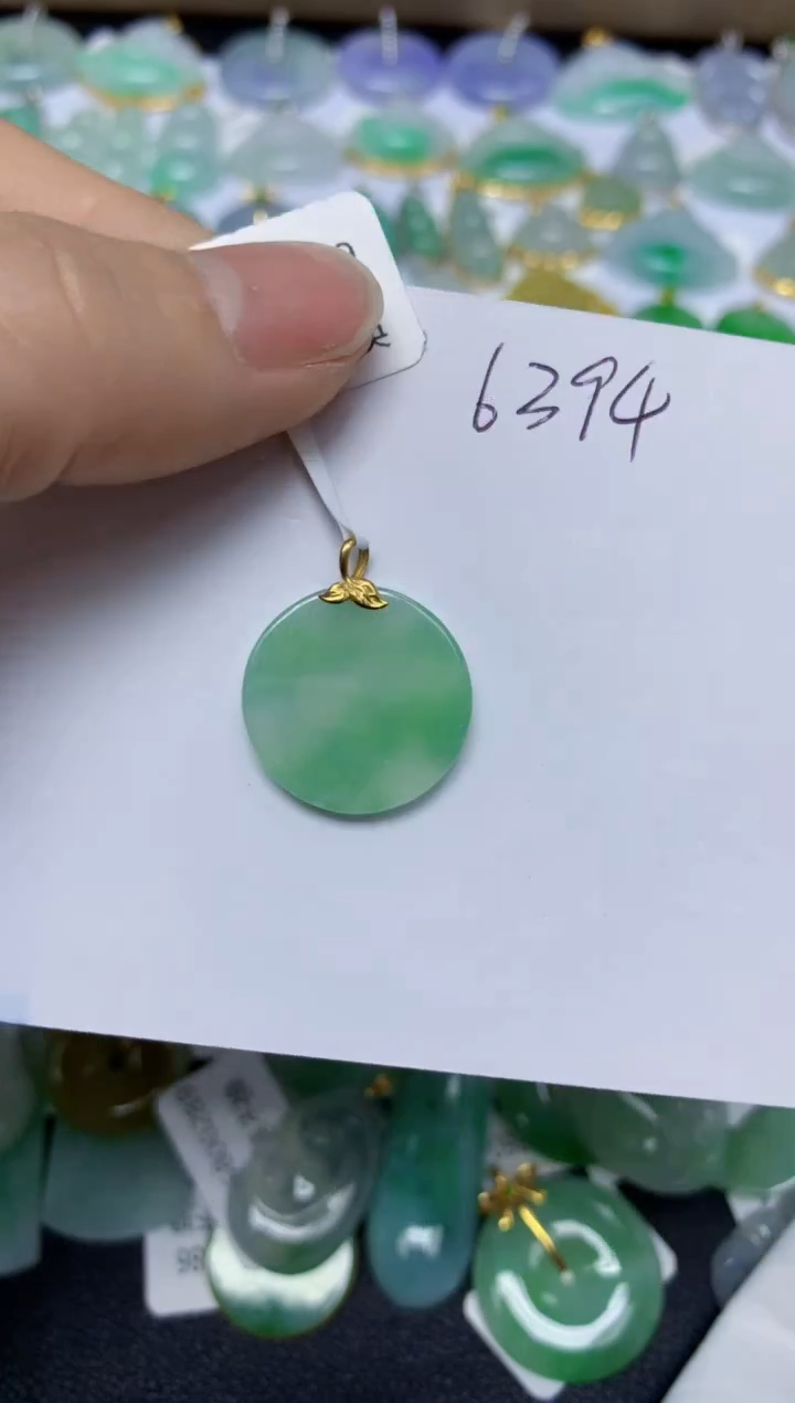 【闪购商品】翡翠挂件18K金镶嵌 天然翡翠A货