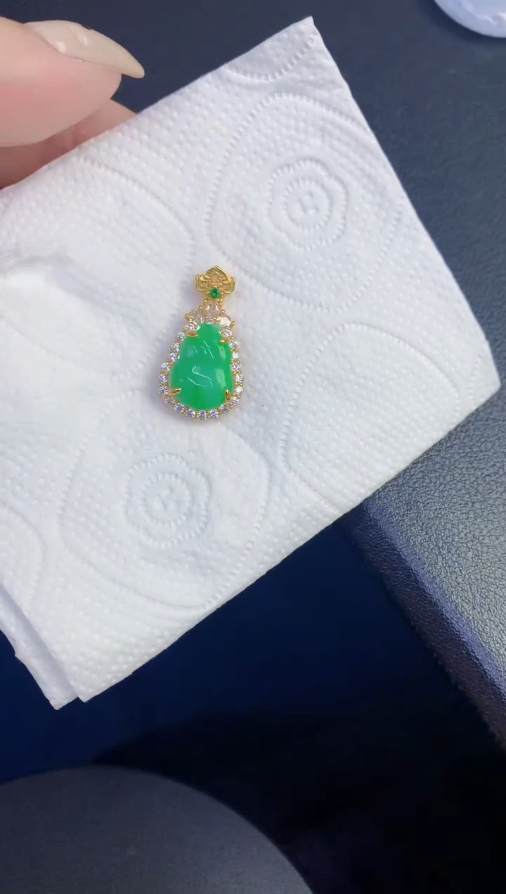 颈饰未镶嵌翡翠缅甸天然翡翠A货