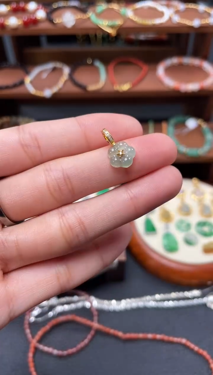 【闪购商品】翡翠吊坠(不含链)18K金镶嵌一个  JK210