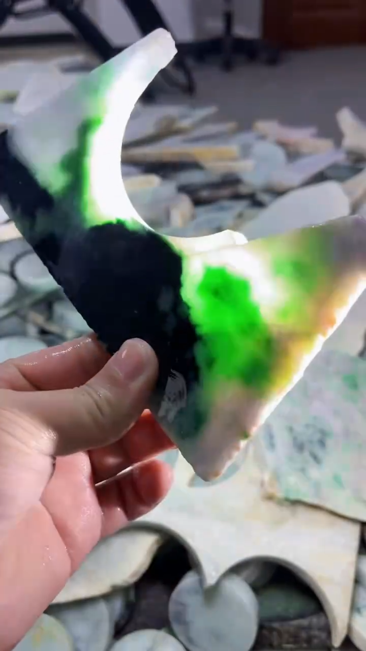 【闪购商品】翡翠挂件未镶嵌A货康壹169