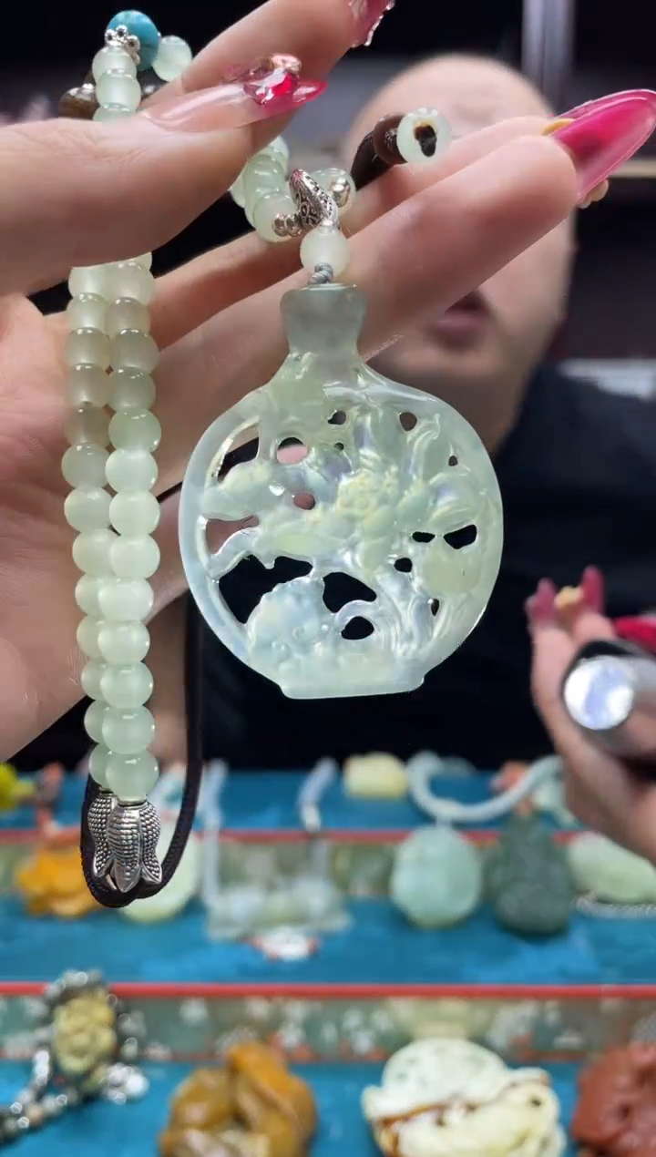 未镶嵌岫玉吊坠·