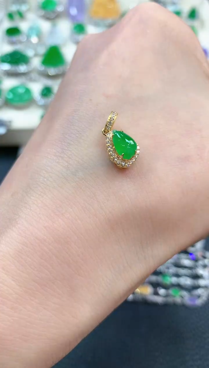 【闪购商品】翡翠吊坠(不含链)18K金镶嵌m5 不退换