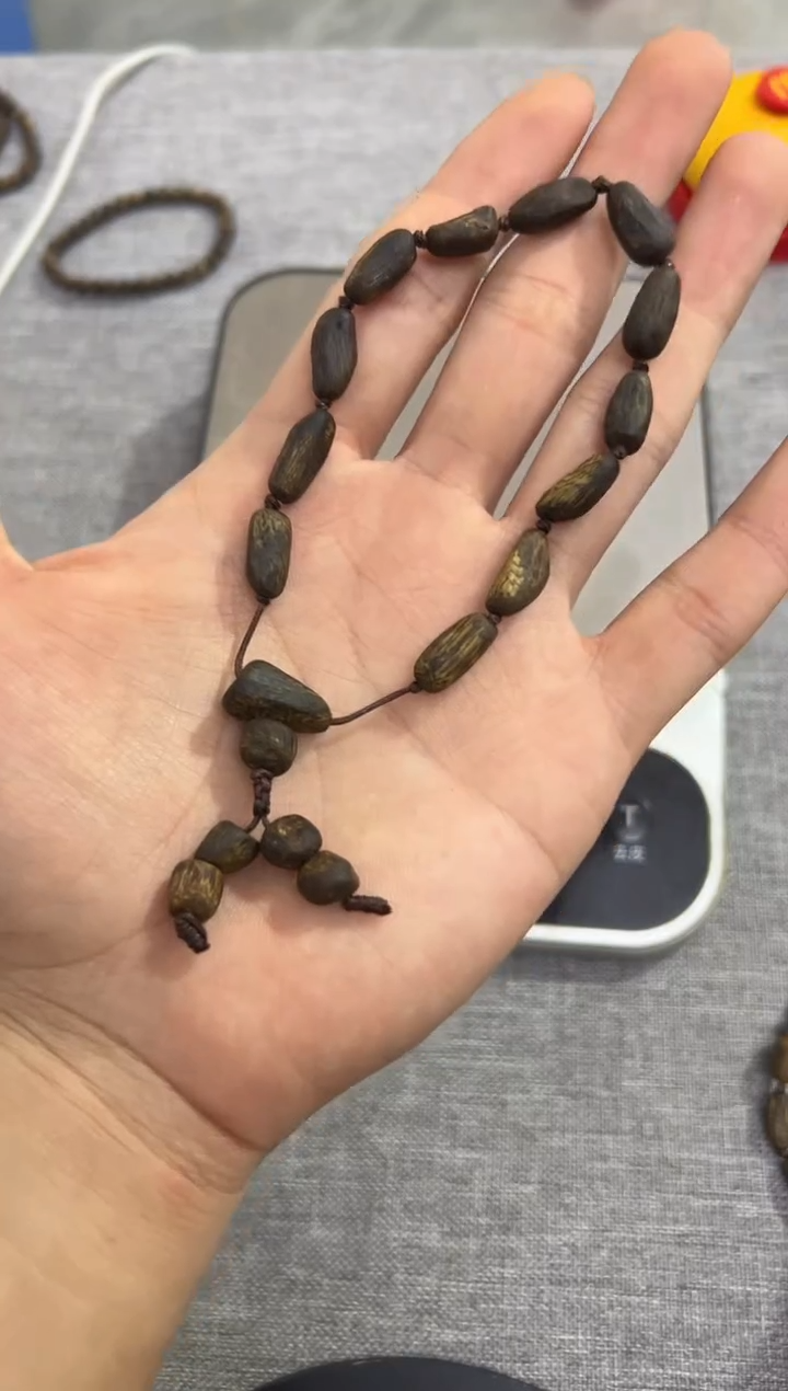 【闪购商品】沉香手串沉水树丁单圈6克+多样性发其一