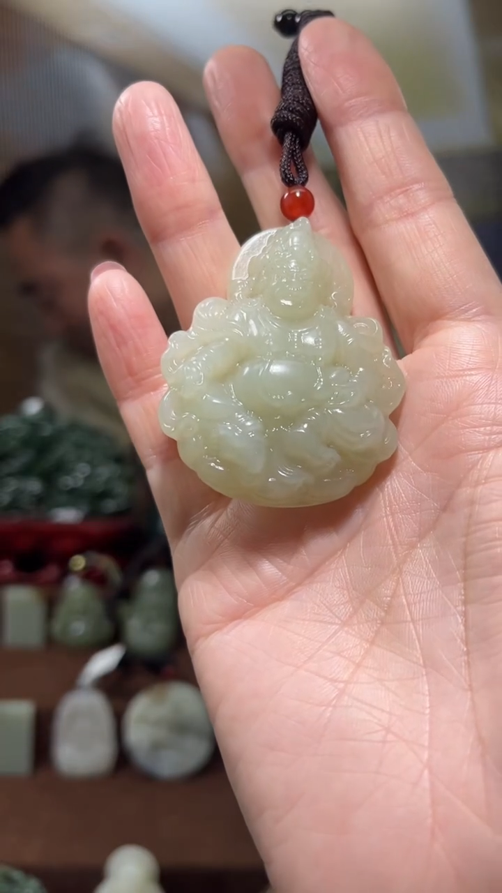 颈饰未镶嵌和田玉·