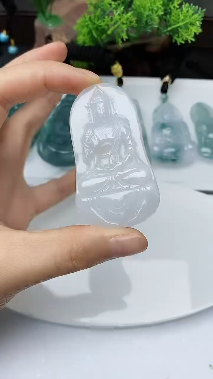 【闪购商品】翡翠颈饰未镶嵌