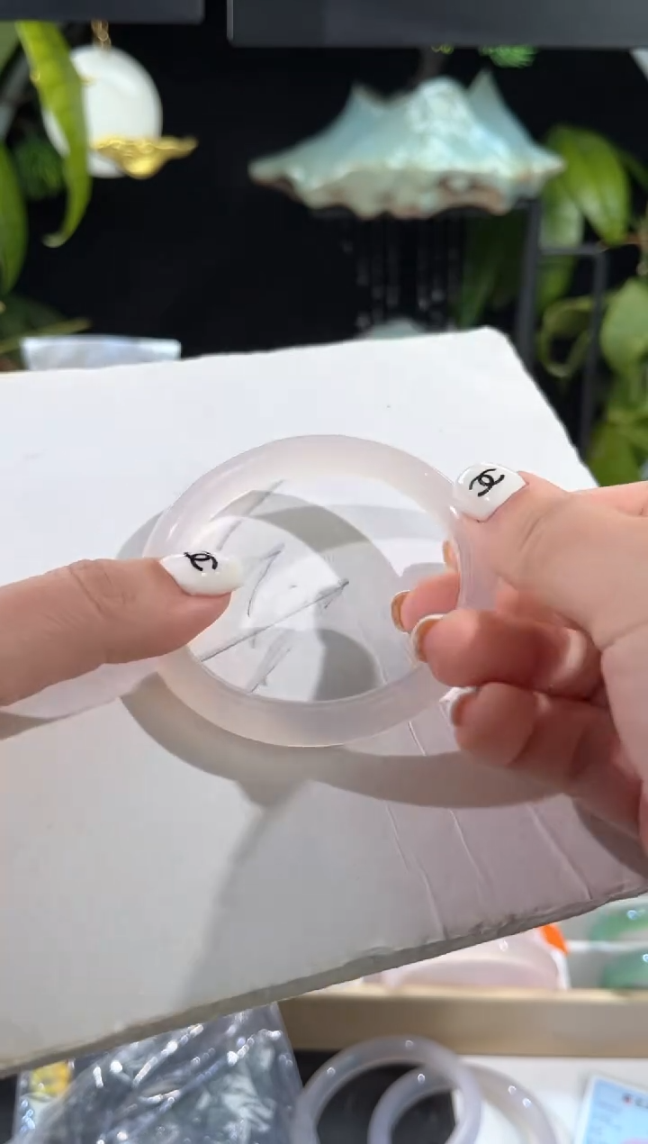 【闪购商品】玛瑙/玉髓手镯未镶嵌56