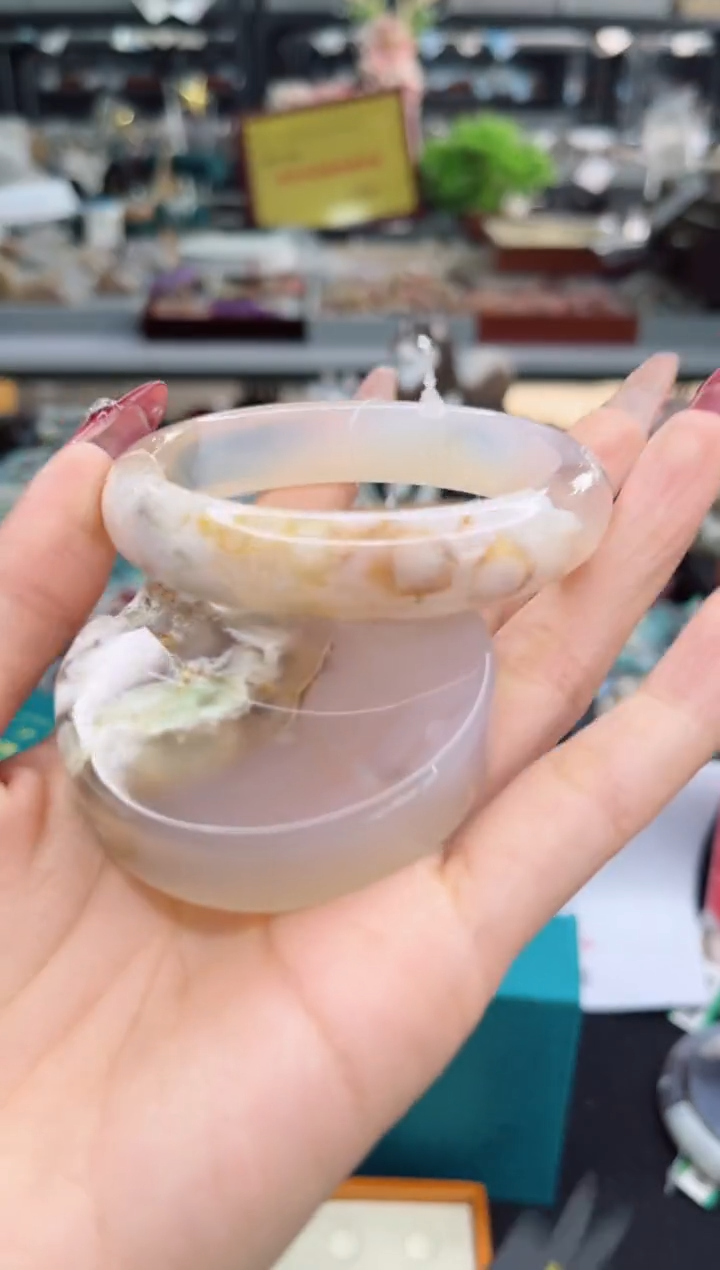 【闪购商品】石英质玉手镯未镶嵌58圈口（赠品镯心）3666649