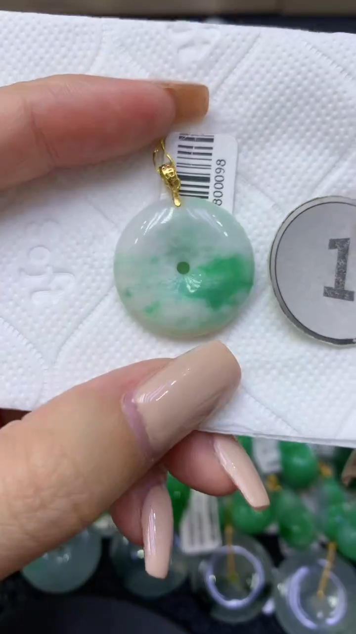 颈饰未镶嵌翡翠天然缅甸翡翠A货