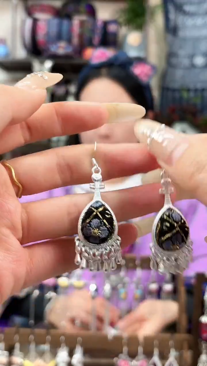 织绣民族风非遗老绣苗银饰品807