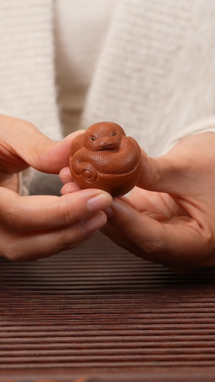 【闪购商品】紫砂茶宠朱泥灵蛇