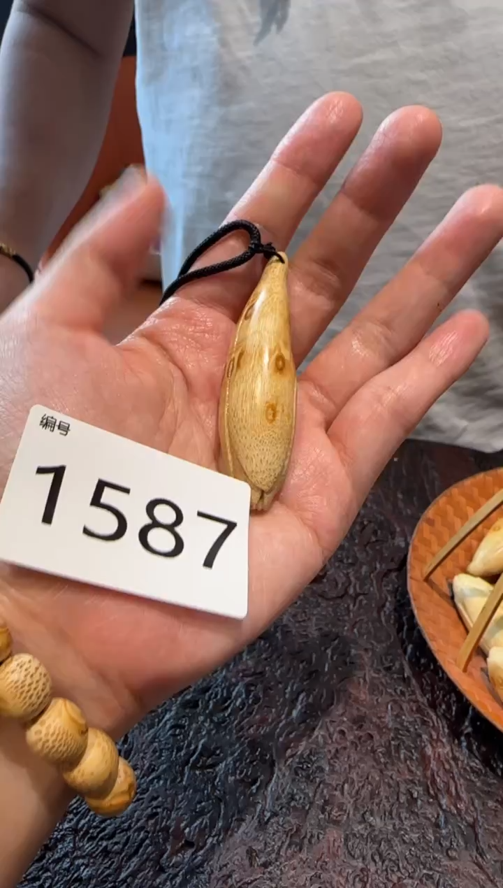 【闪购商品】竹1587竹根竹根竹根玉兰花