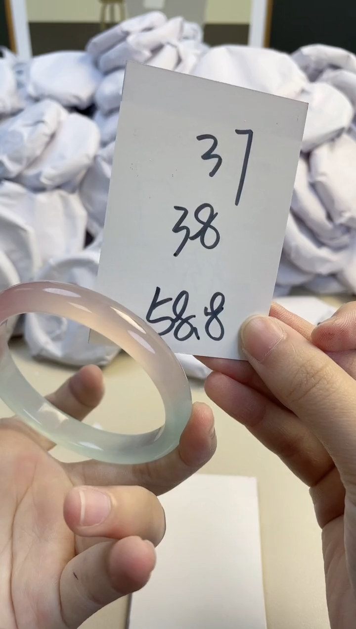 【闪购商品】玛瑙/玉髓手镯未镶嵌37