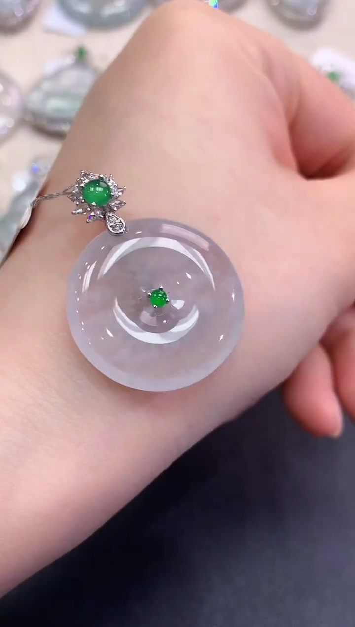 【闪购商品】翡翠颈饰18K金镶嵌C104  