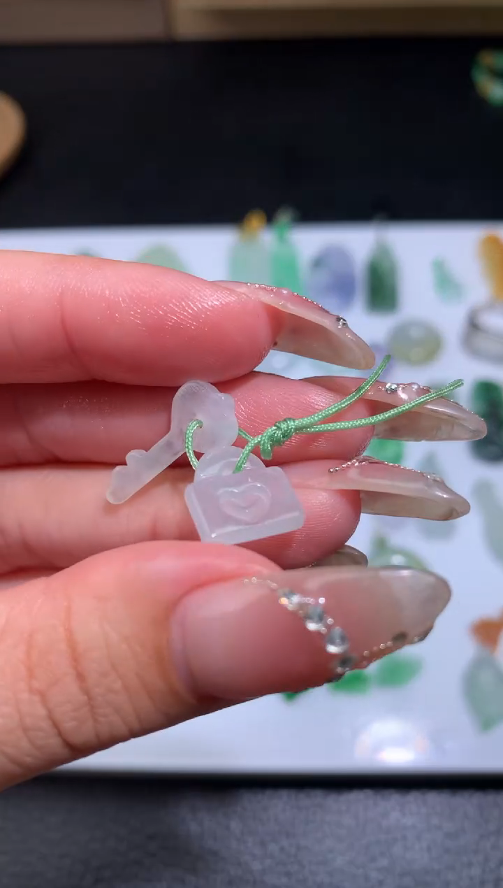 【闪购商品】定制翡翠未镶嵌毛货