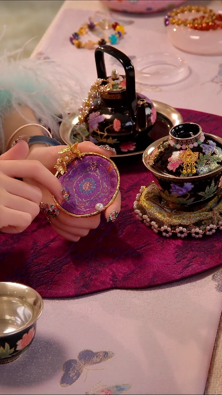 黄铜镀真金杯垫 +紫色杯垫 