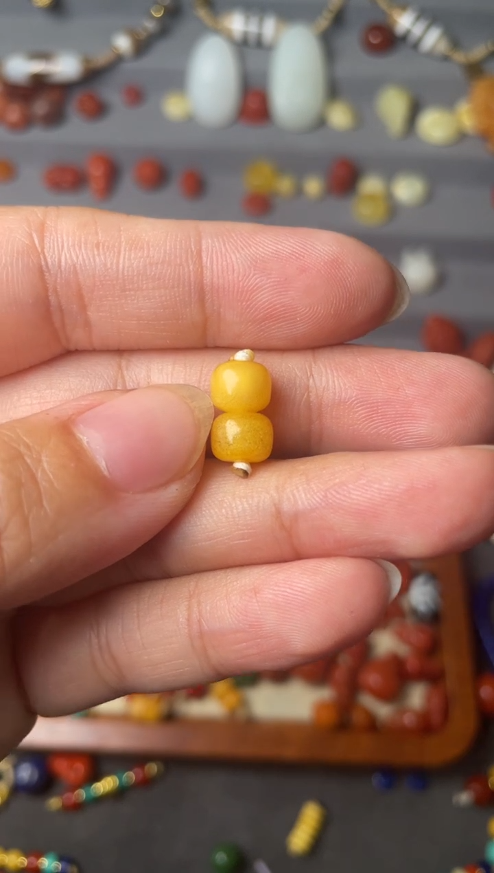 裸石蜜蜡未镶嵌多样性发货，7mm蜜蜡老型一对
